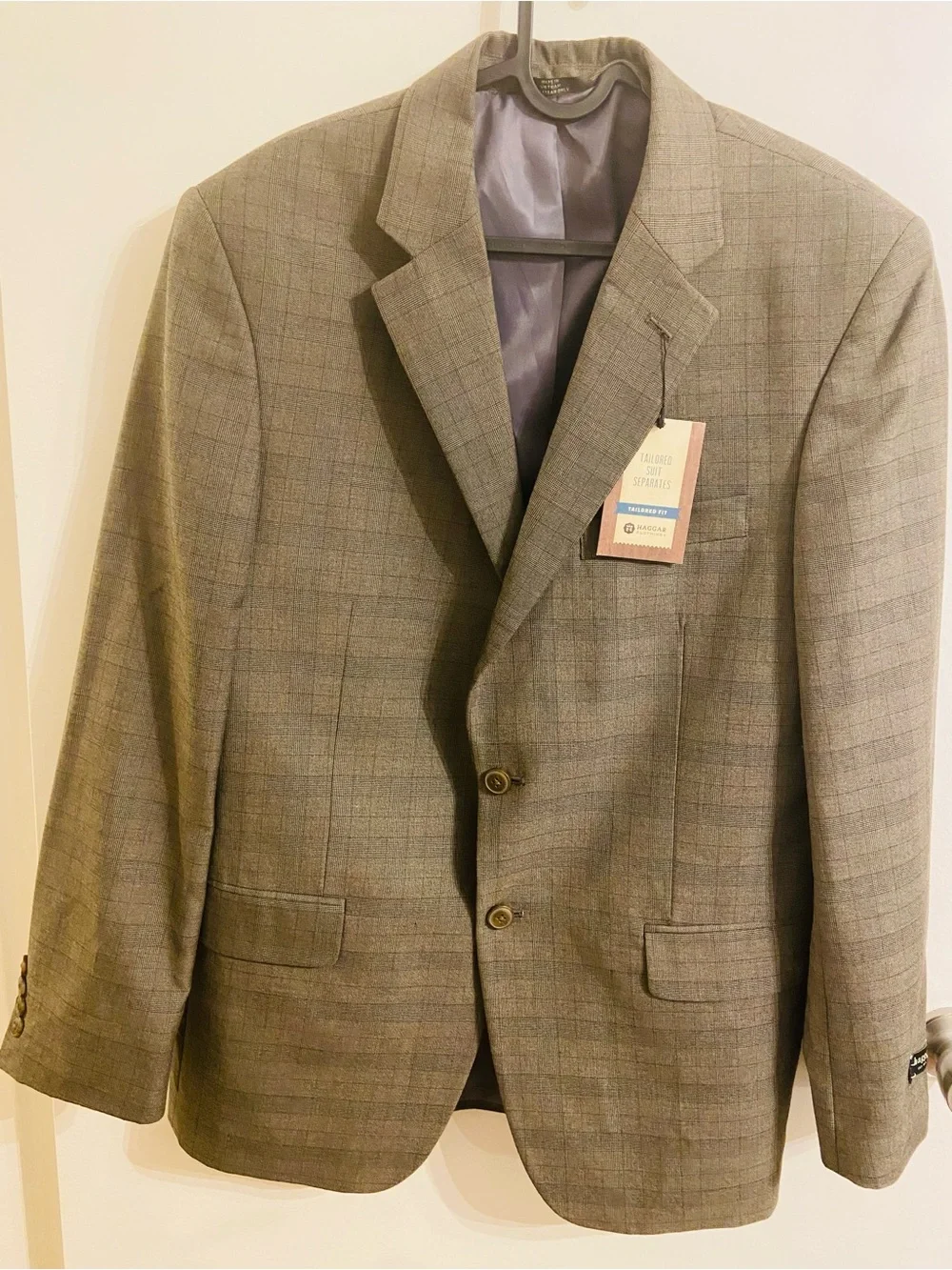 Haggar Men's Plaid Two-Button Sport Coat in Gray